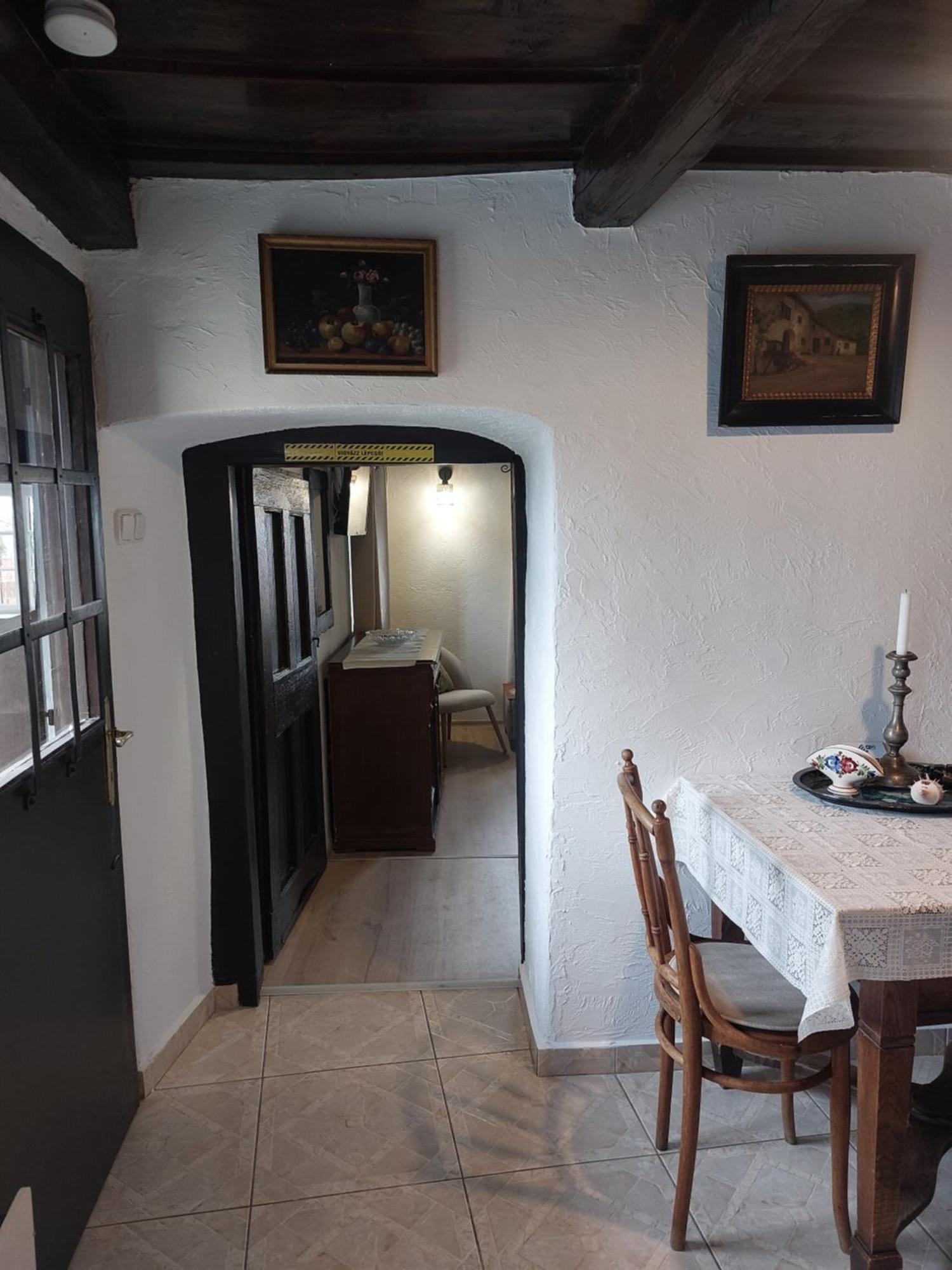 Babamuzeum Apartman 티하니 외부 사진