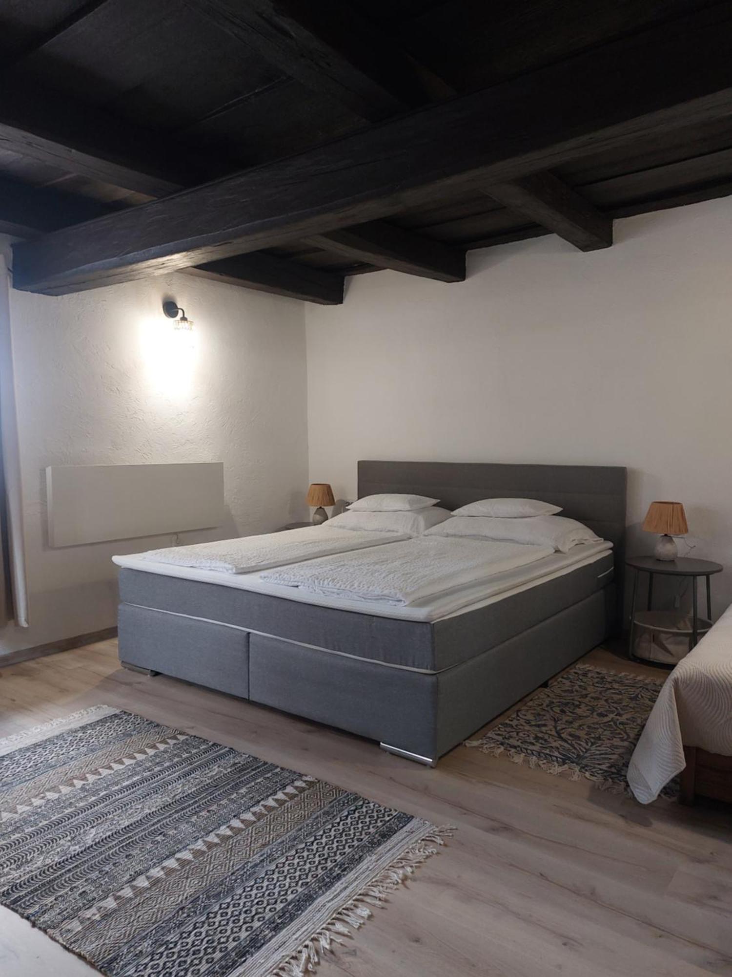 Babamuzeum Apartman 티하니 외부 사진